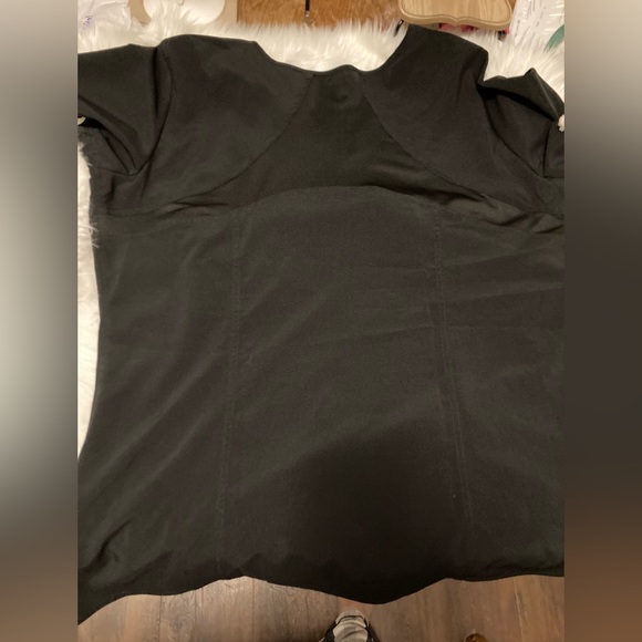 👚(bundle 4 items w/👚for $16) NWOT Black nurses uniform top - Picture 7 of 8